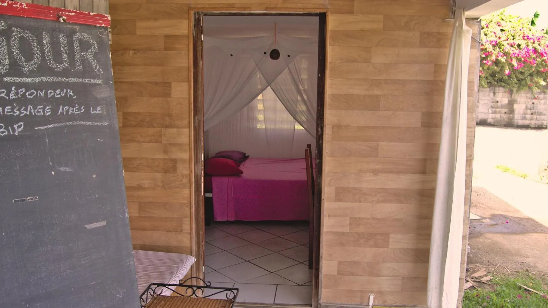 Le Lit D'Oli Bed and Breakfast Sainte-Rose 0*,